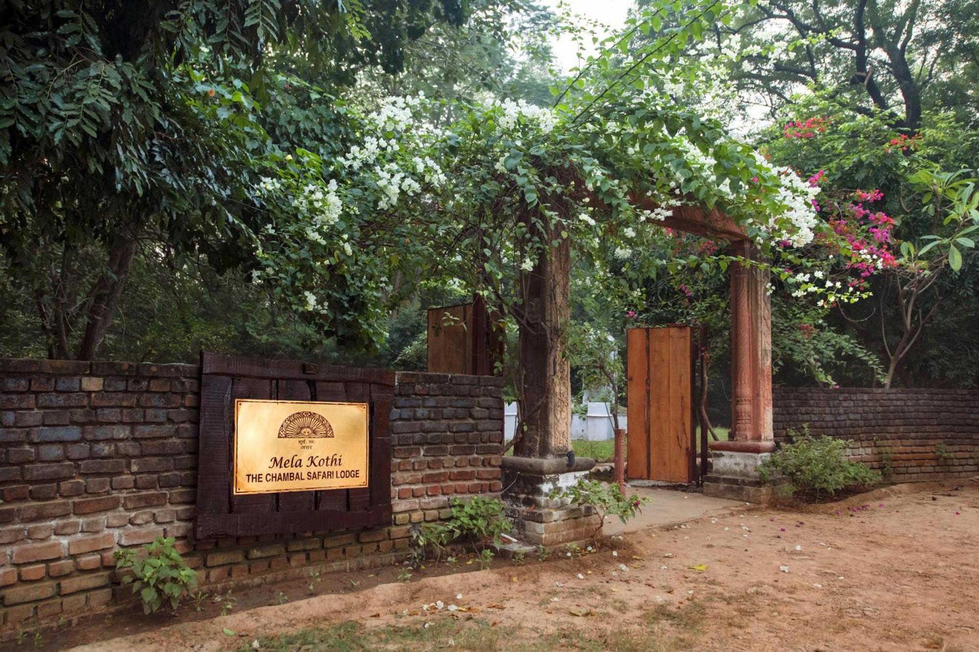 Mela Kothi - The Chambal Safari Lodge Bāh Eksteriør billede
