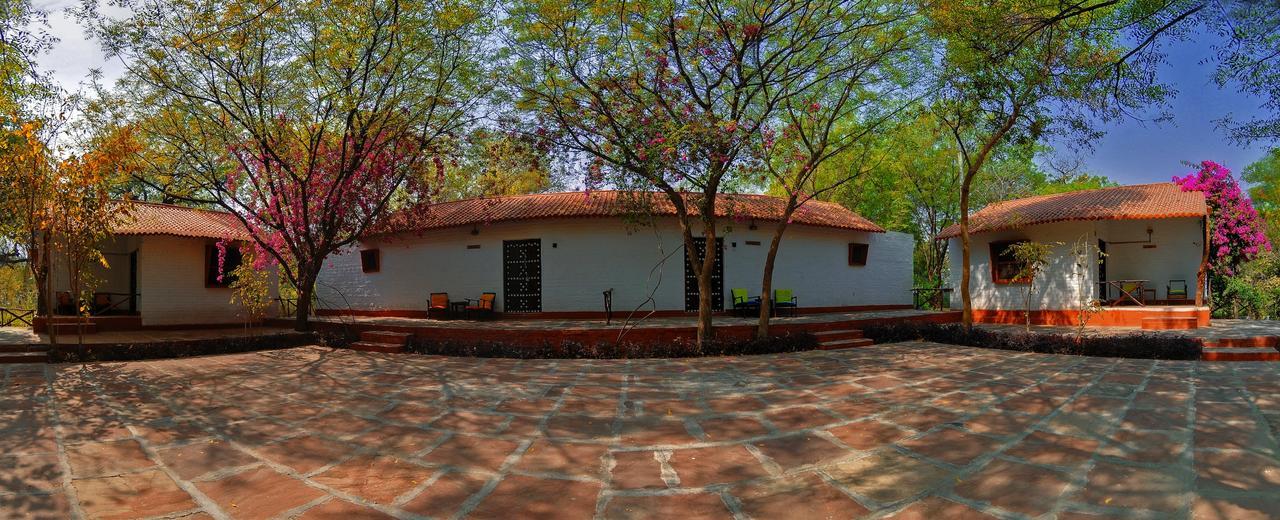 Mela Kothi - The Chambal Safari Lodge Bāh Eksteriør billede